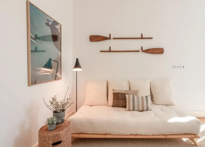 아파트 Guestready - Streamside Happiness Near The River 리스본